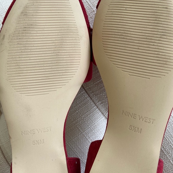 New! Nine West wine suede red flats - Picture 4 of 5